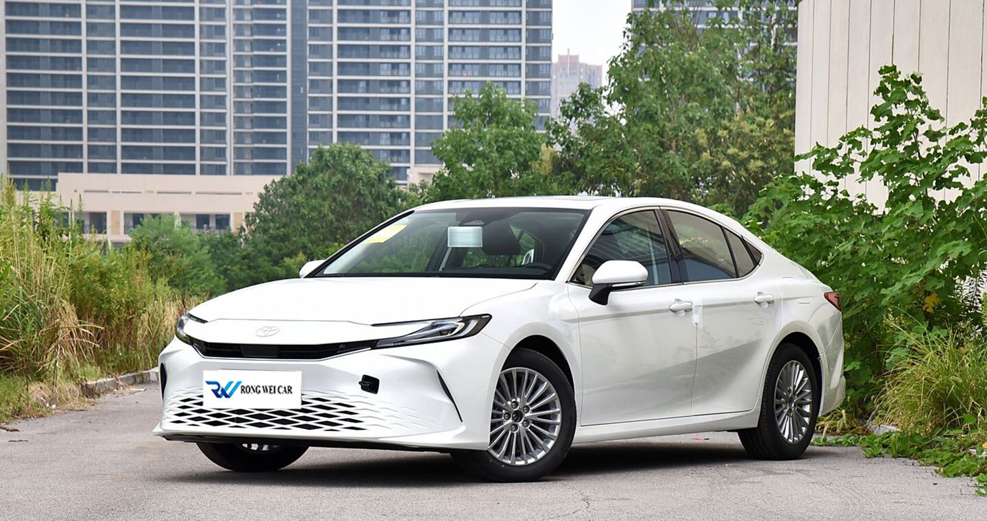 Toyota Camry 2025